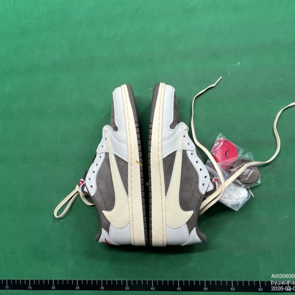 jordan 1 retro low travis scott reverse mocha